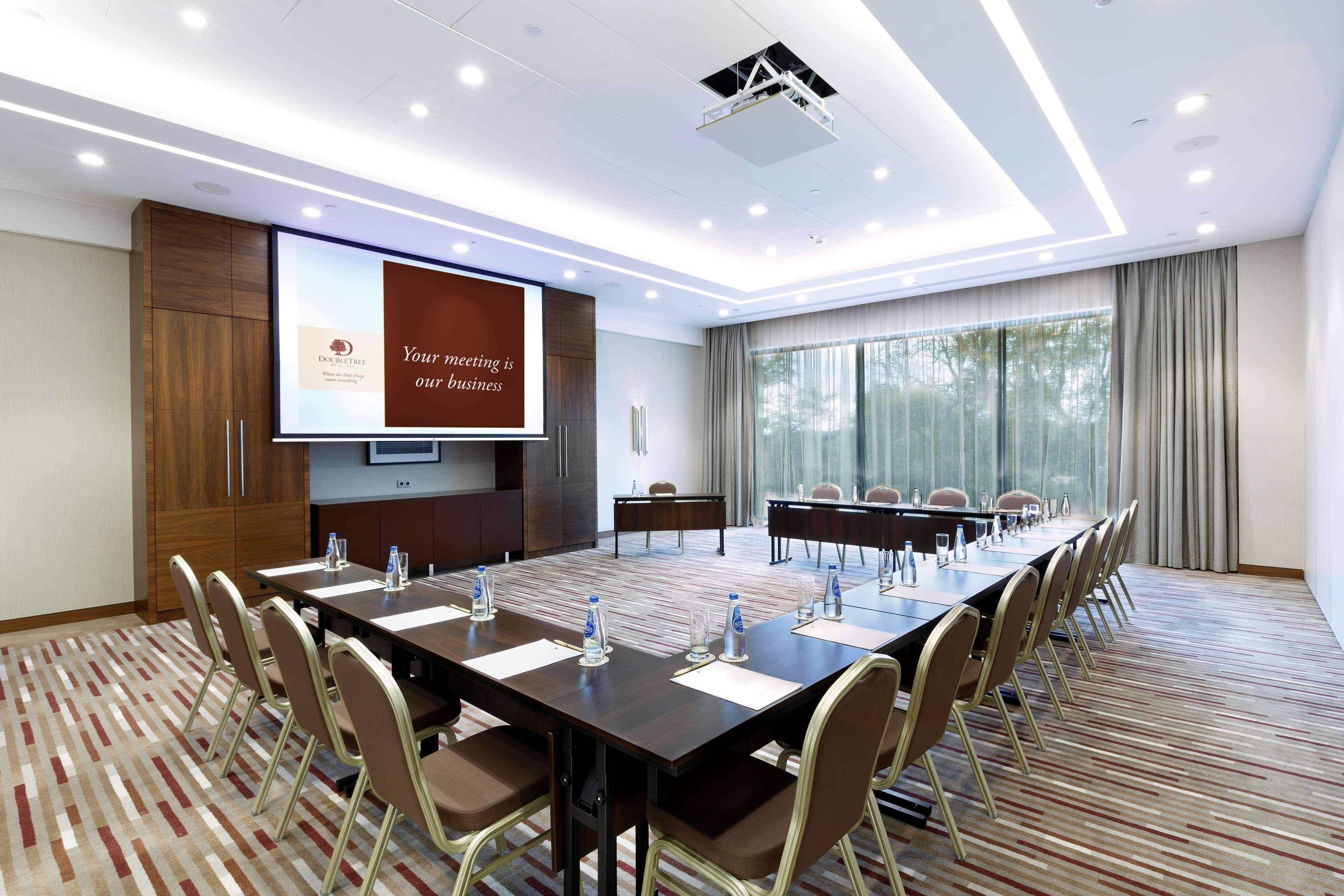 Doubletree By Hilton & Conference Centre Hotel Warschau