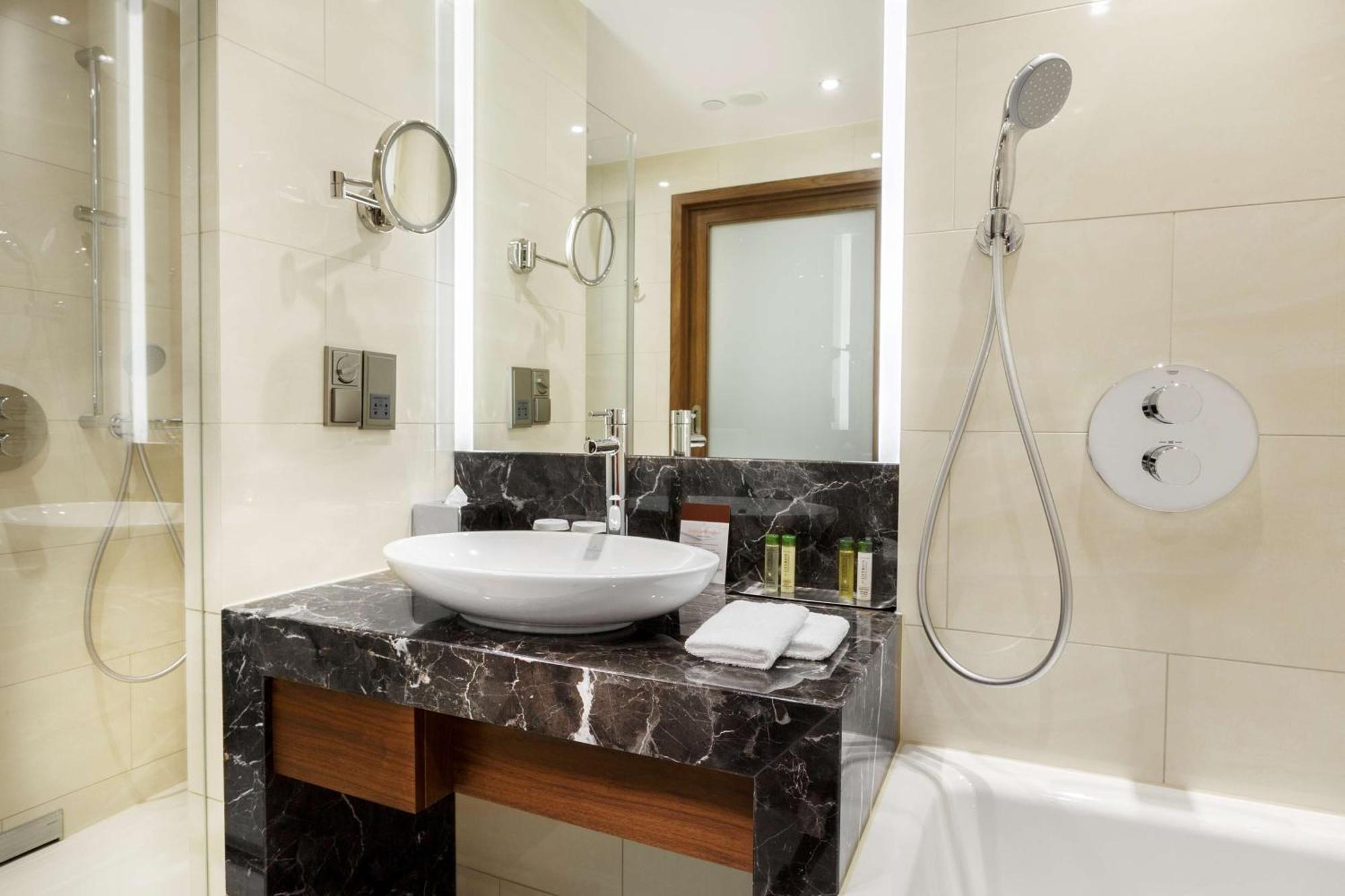 Hotel Doubletree By Hilton & Conference Centre Warschau