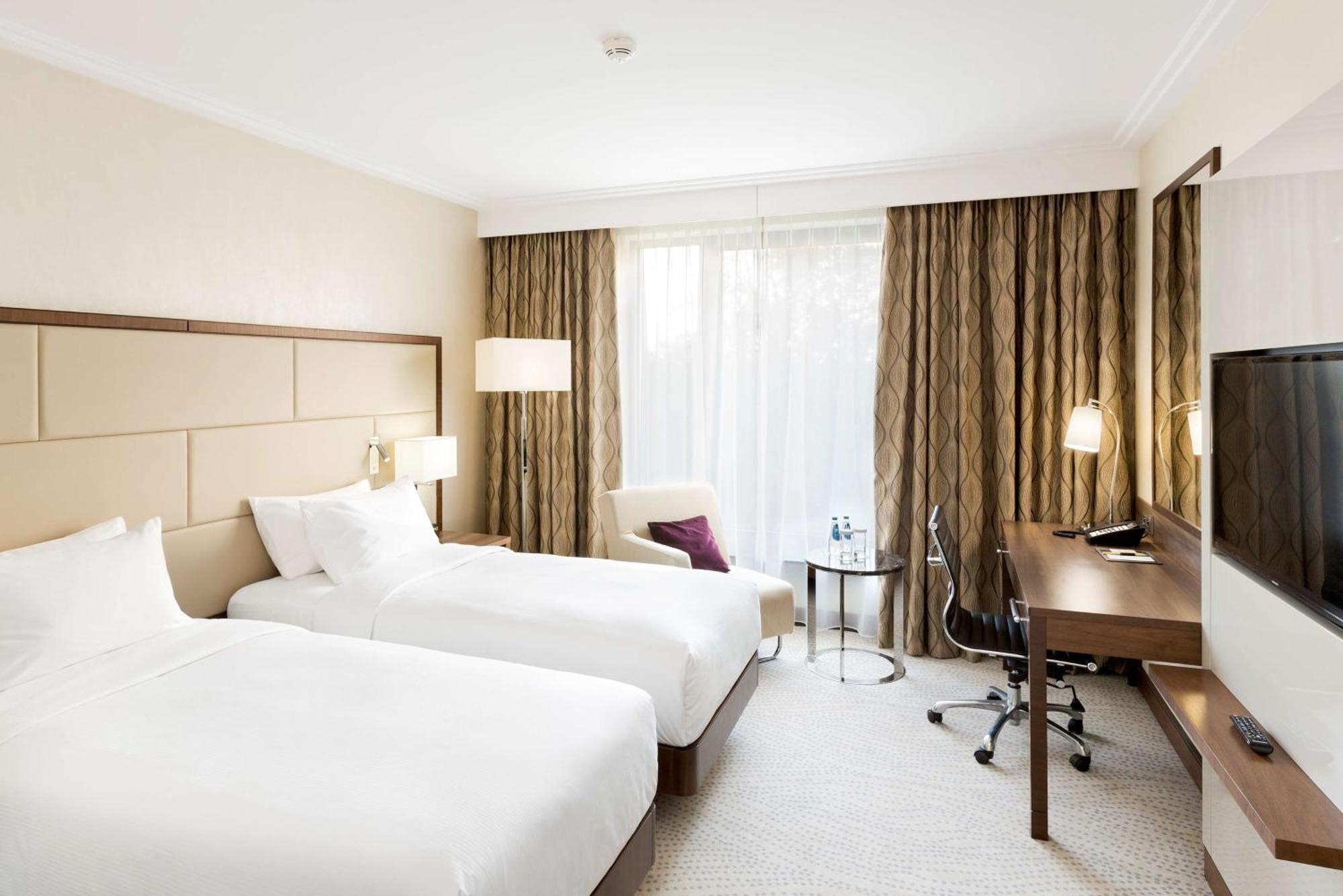 Doubletree By Hilton & Conference Centre 4*