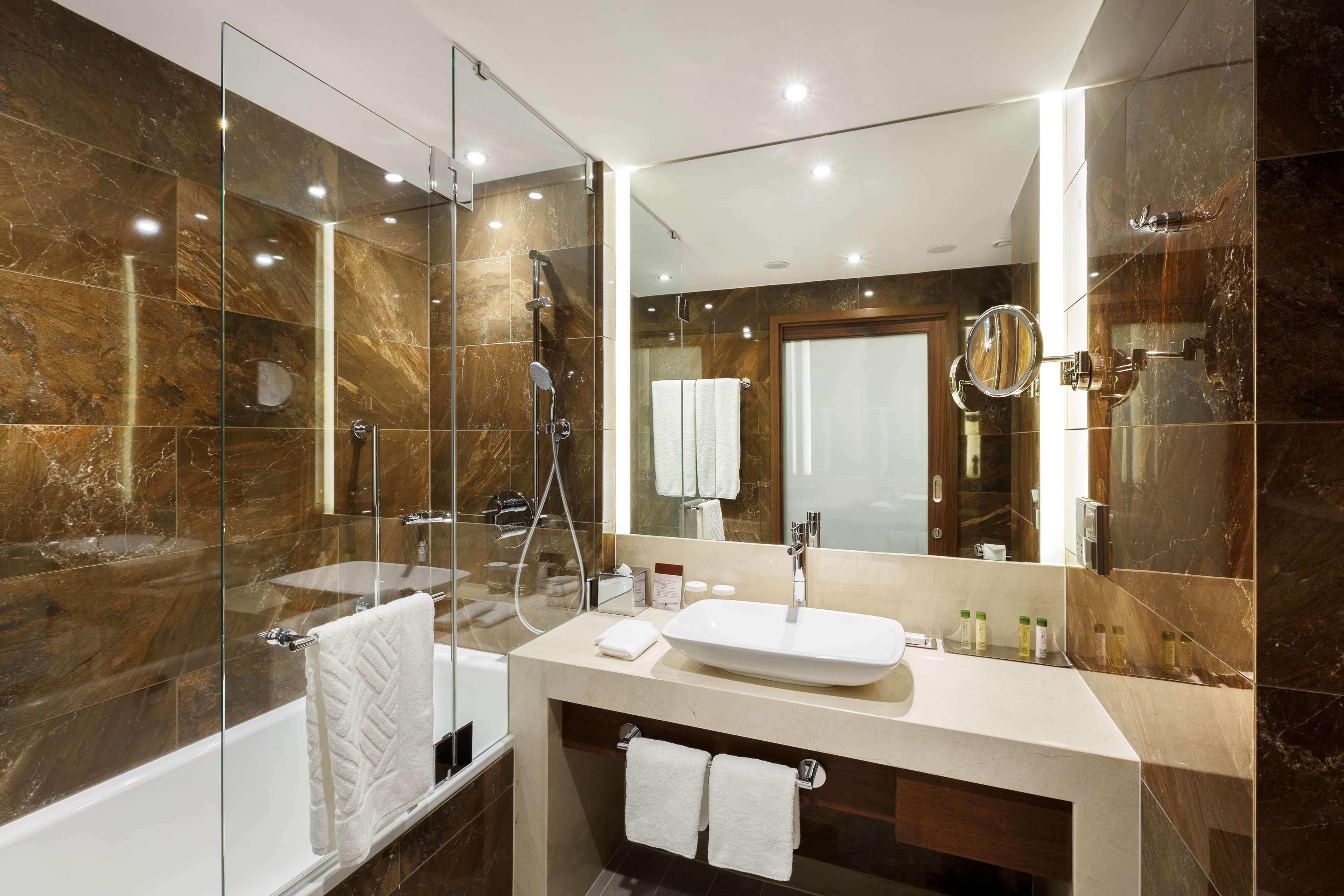 Готель Doubletree By Hilton & Conference Centre