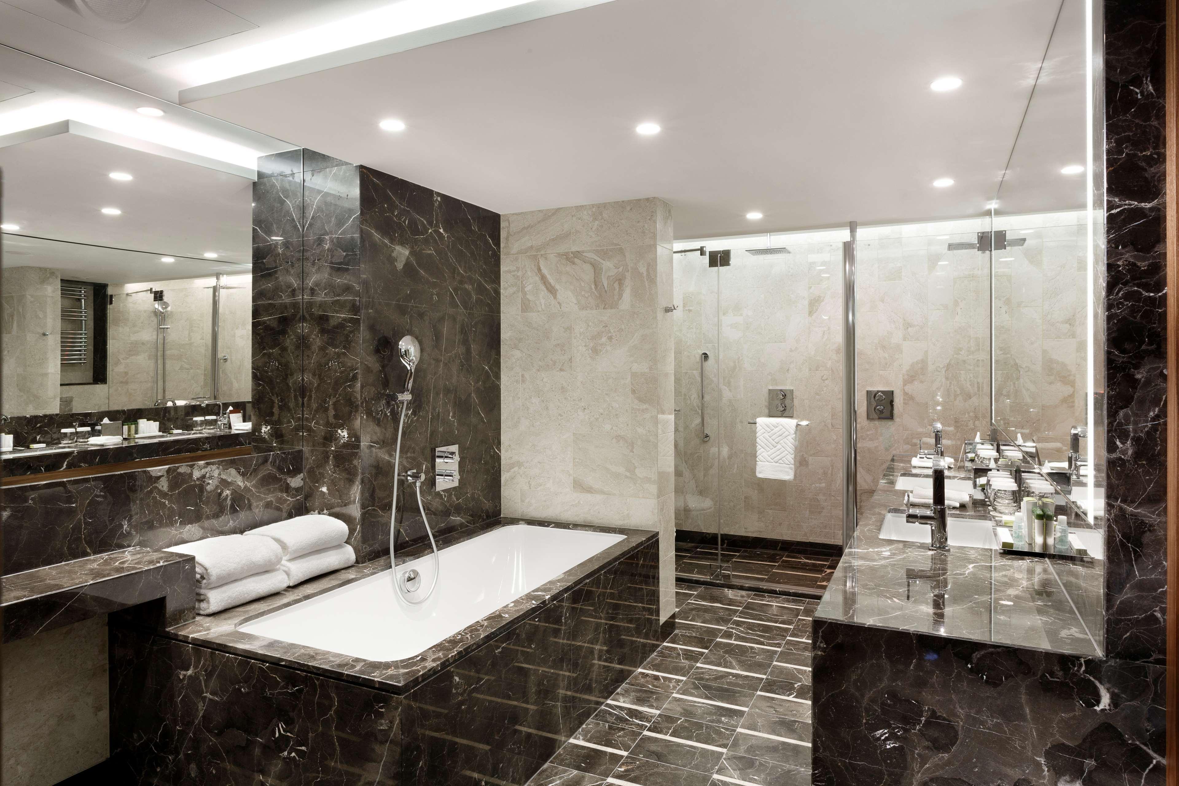 Doubletree By Hilton & Conference Centre Готель 4*