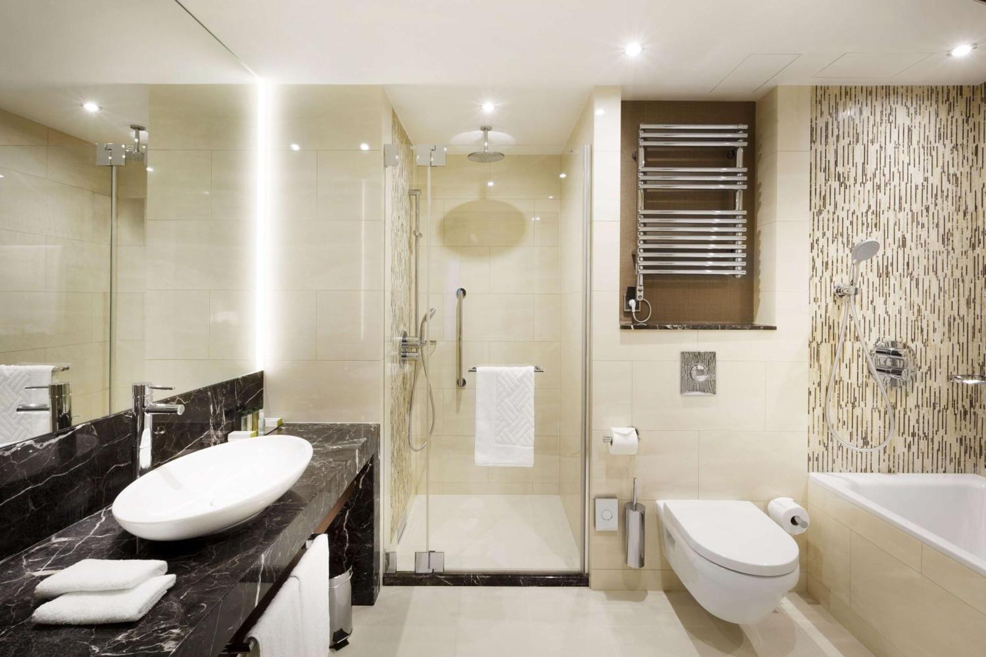 Готель Doubletree By Hilton & Conference Centre