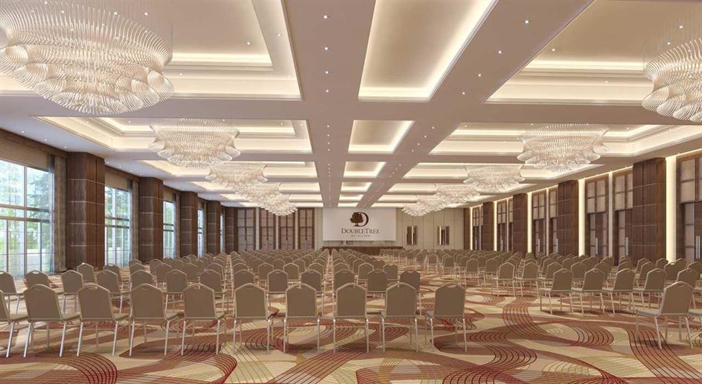 Doubletree By Hilton & Conference Centre Готель